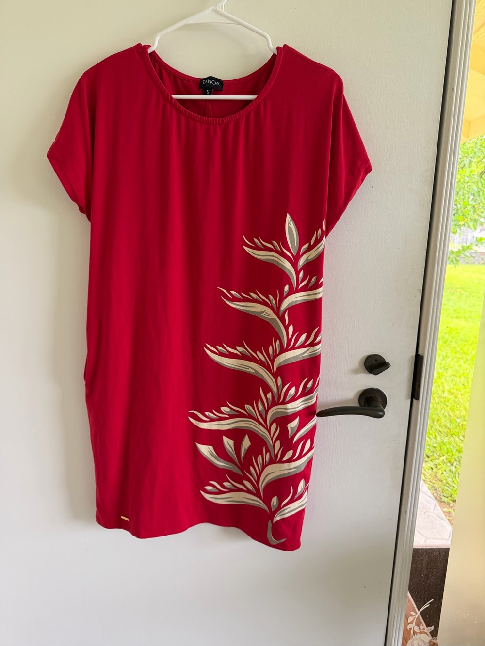 Tanoa Red Shift Dress Small Hawaii Aloha Tropical Botanical Print Short Sleeve